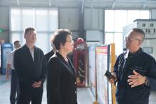 閆紅蕾、王濤、陳滿生